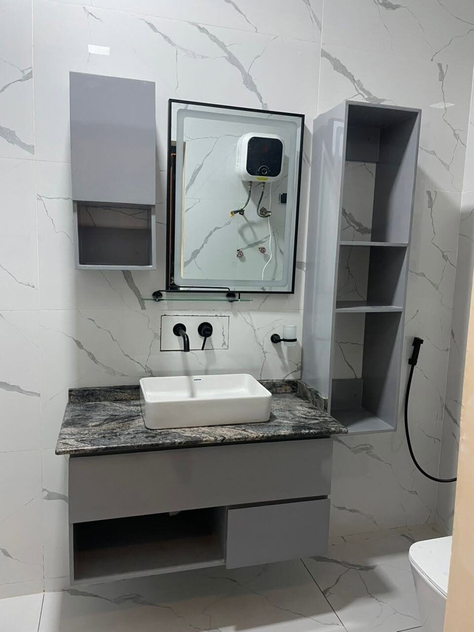 Meuble sur mesure fabriqué par Electro Digital Bois